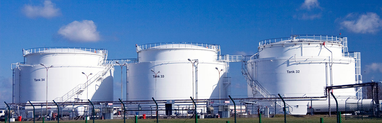 Liquid storage tanks